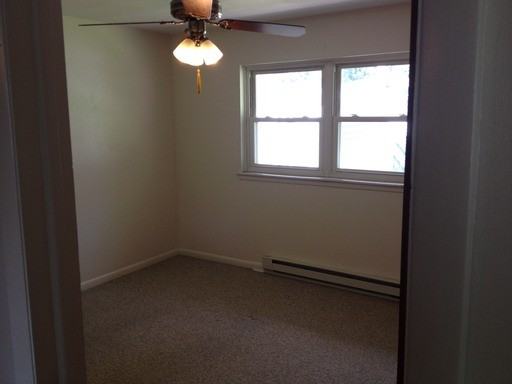 231 W Bond St - Photo 3 of 6