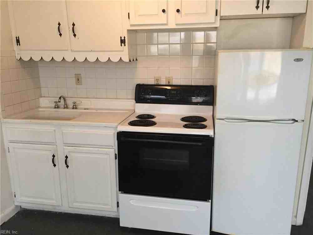 C-GRBH C-Grbh 9611 17th Bay St - 2 - Photo 2 of 5