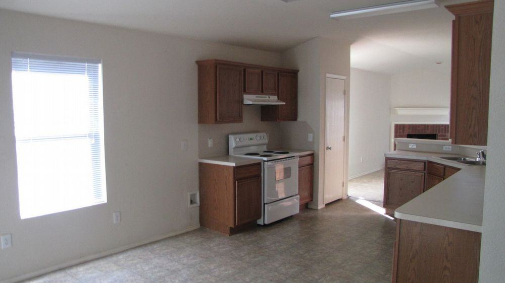 7206 Fossil Creek Dr - Photo 3 of 6