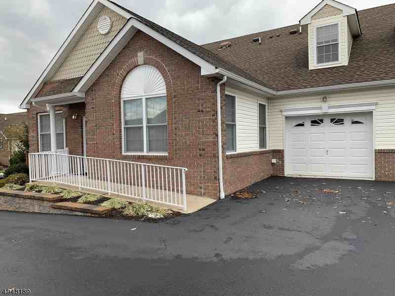 74 Samson Dr - Photo 2 of 23