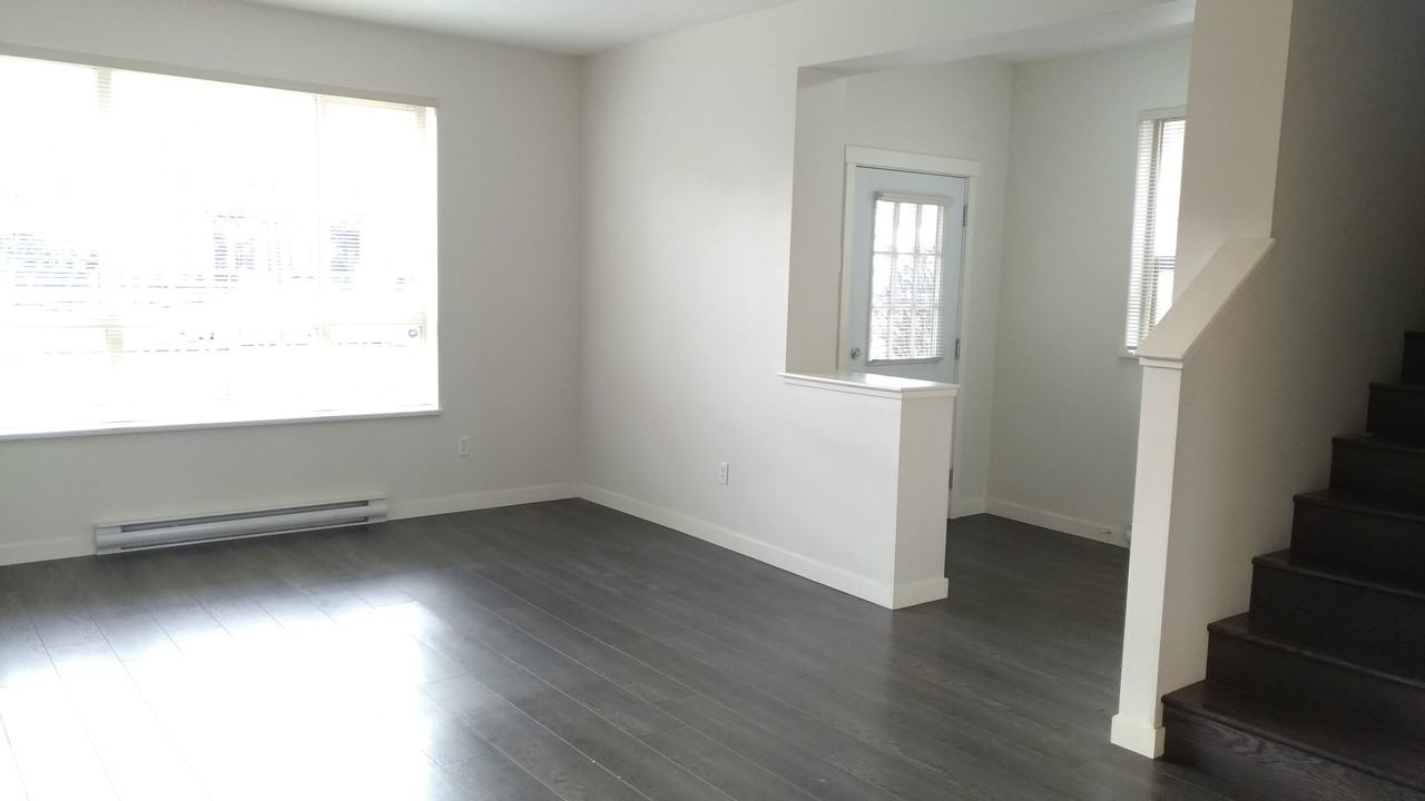 2738 158 Street - Photo 3 of 20
