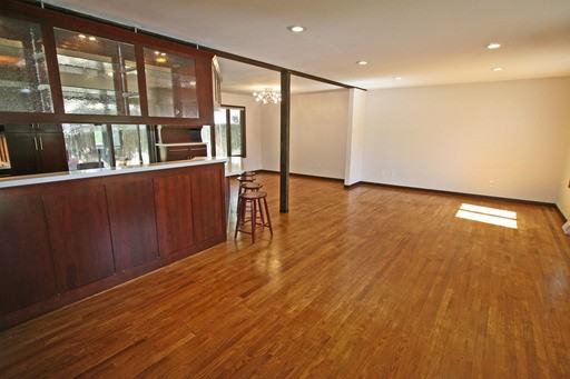 7655 Queen St - Photo 2 of 21