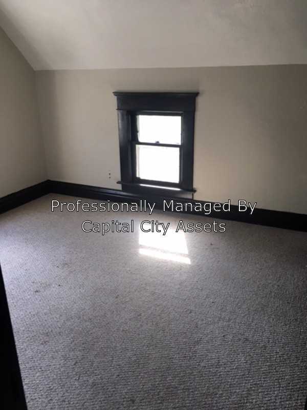 1310 1/2 1/2 Vine Street - Photo 2 of 10