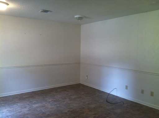 8852 St Clair Dr - Photo 2 of 5