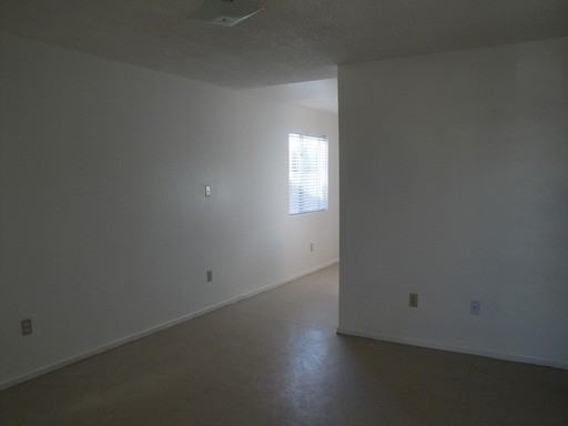 3092 W 31st Ln - Photo 3 of 12
