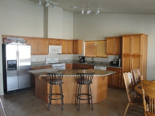 2716 S 48th Way - Photo 3 of 10