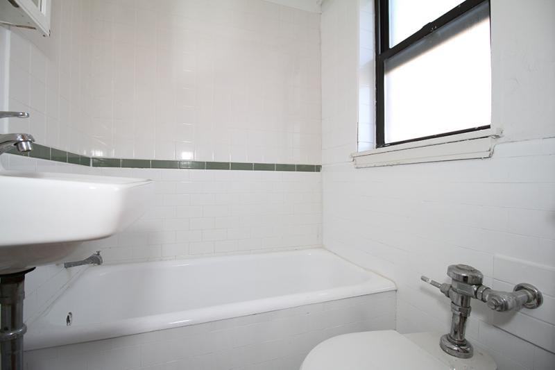 505 W Belmont Ave - Photo 3 of 24