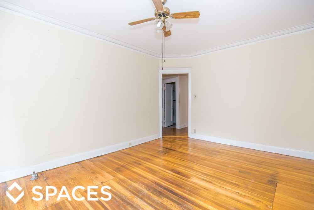 4421 N Wolcott Ave - Photo 2 of 9