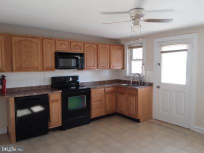 55 N Hull Street - Photo 3 of 10