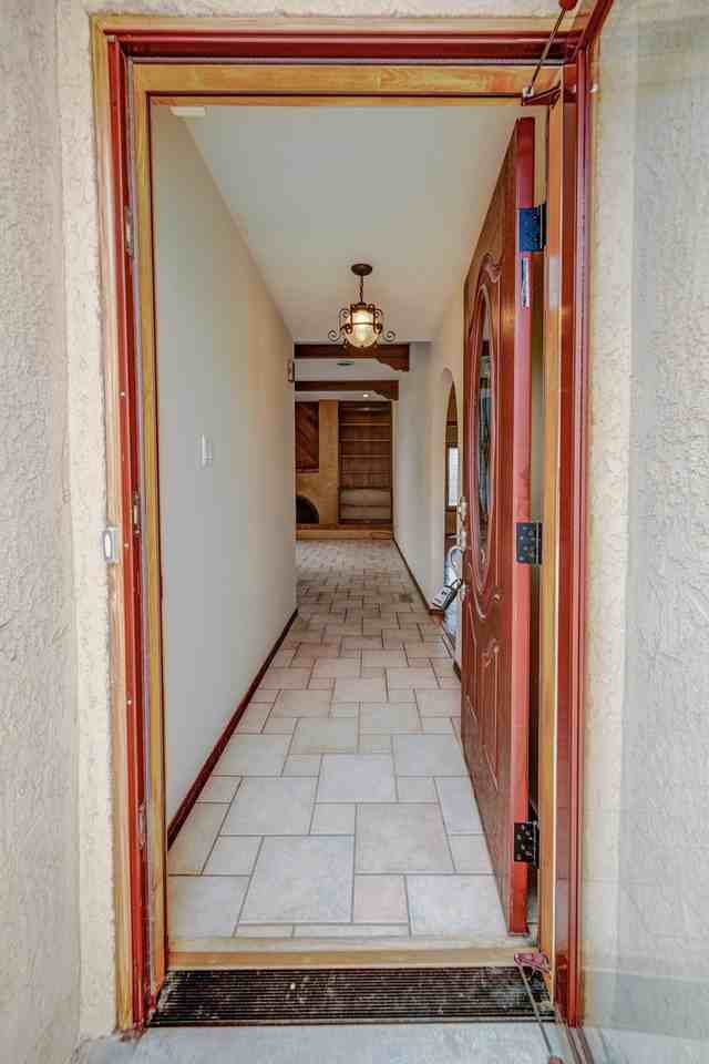 4129 Shiloh Dr Ne - Photo 3 of 44