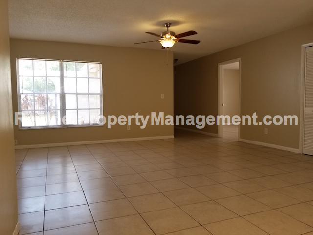 2215 Elizabeth Dr - Photo 2 of 12