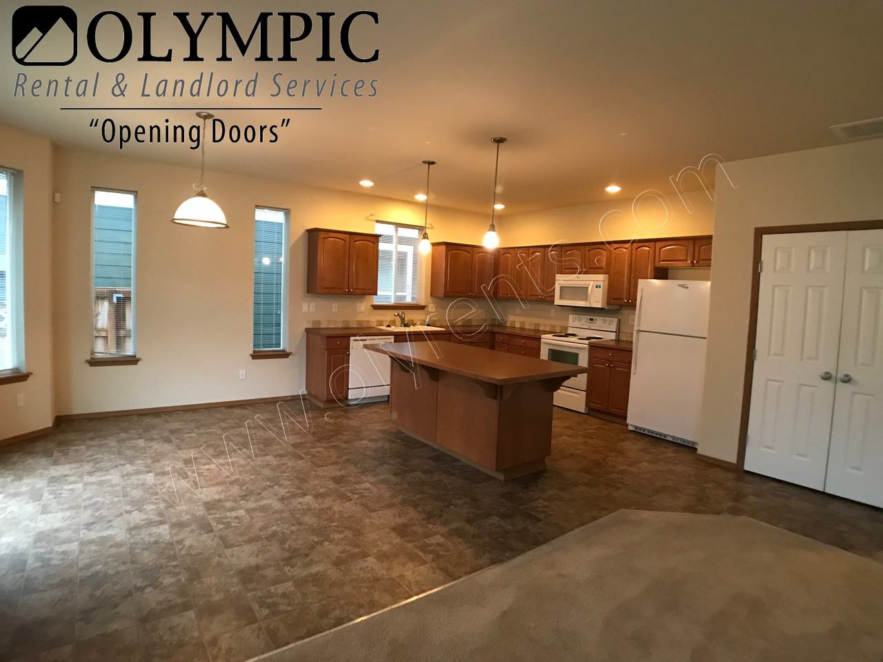 416 Oso Berry St Nw - Photo 3 of 20