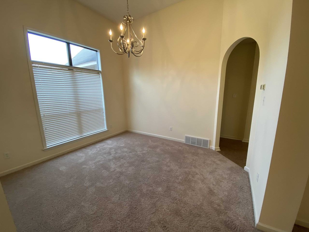 7819 Jills Creek Cv - Photo 3 of 10