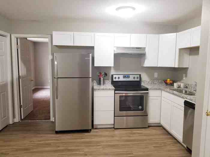 311 Canada Court - Photo 2 of 8