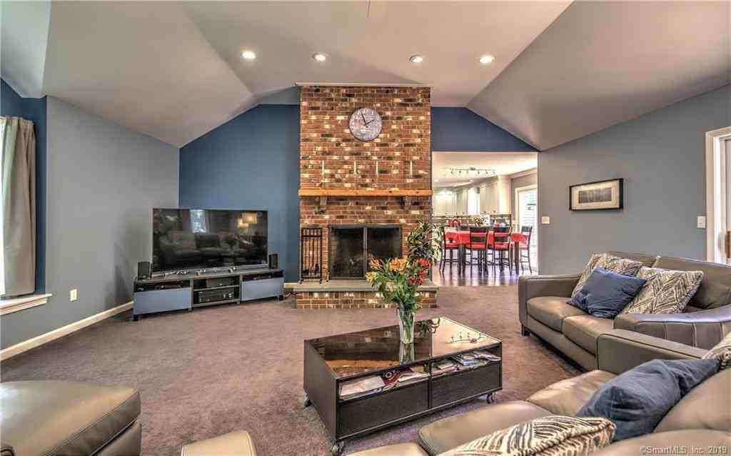 46 Quarter Horse Drive - Photo 2 of 40