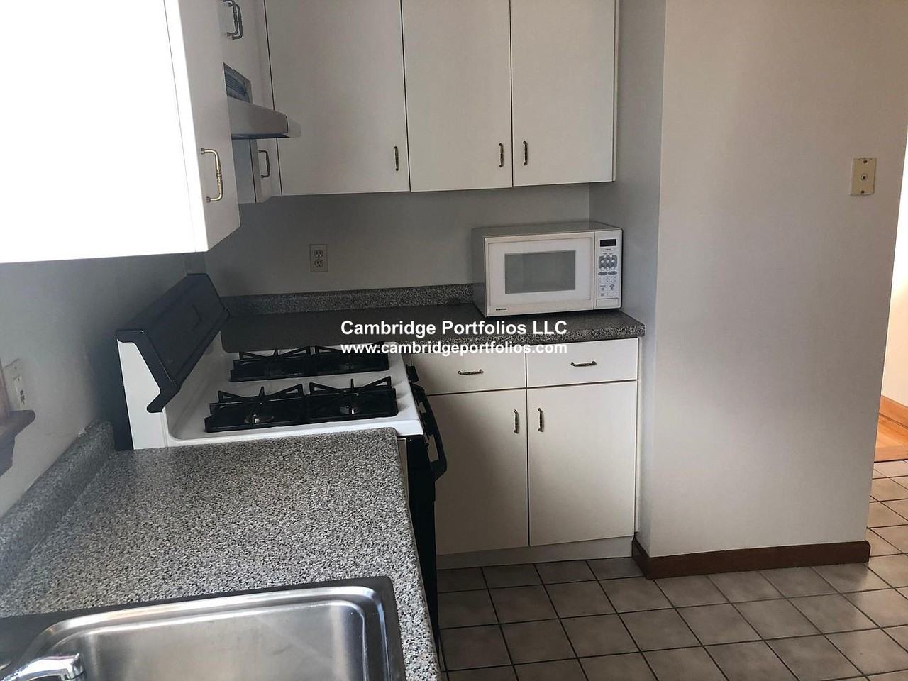 Irma Ave. #2 - Photo 3 of 13