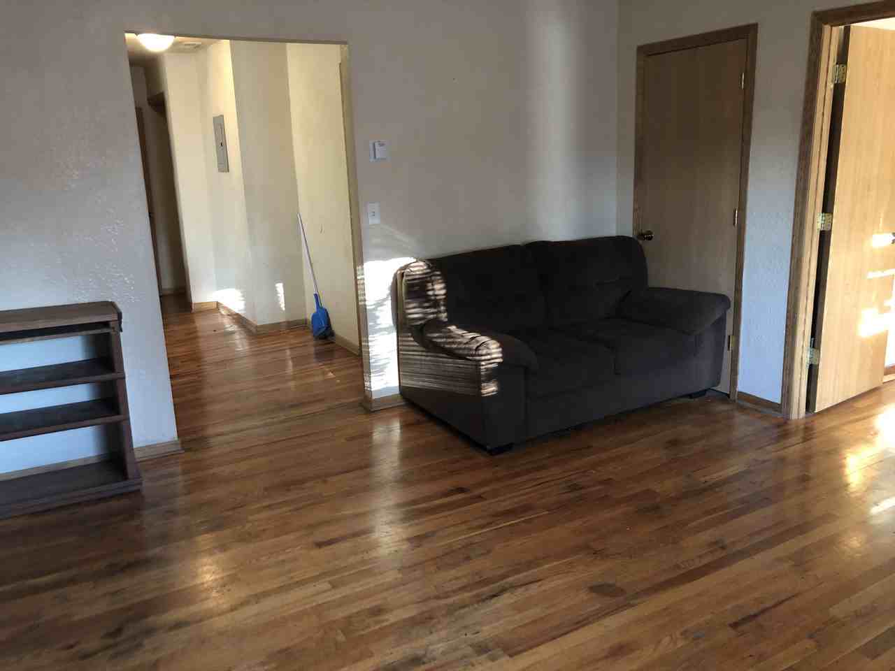 1207 E Dunklin St #C - Photo 2 of 8