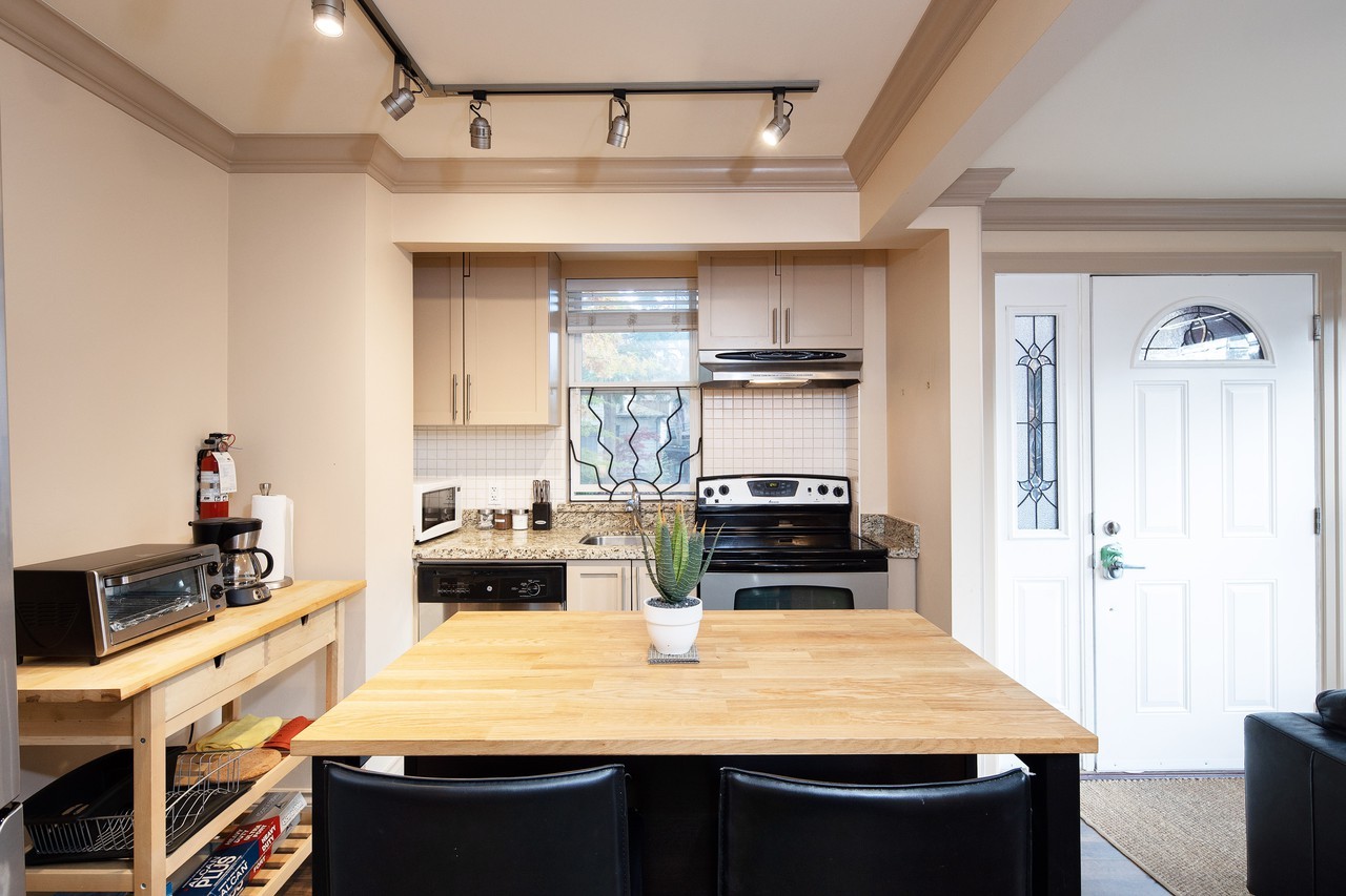 11th Ave West - Photo 3 of 16
