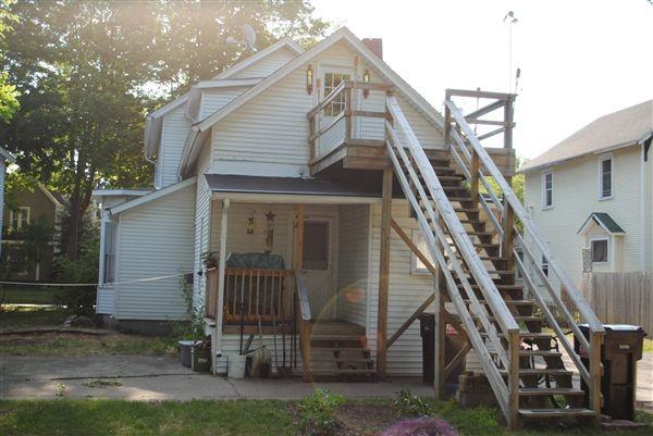 520 Pine St - Photo 2 of 2