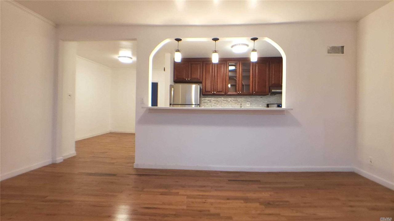 7564 75-64 197 St #2 - Photo 2 of 13