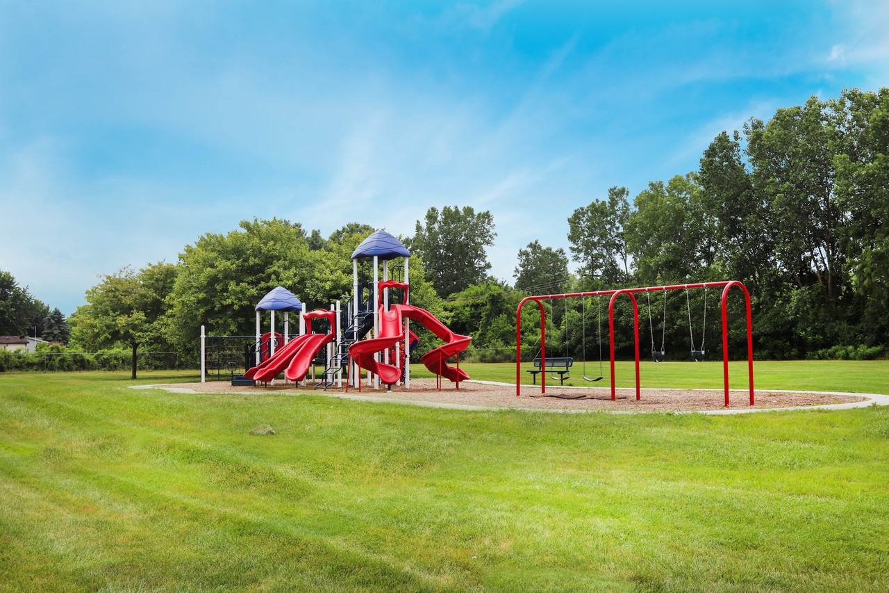 Belleville Manor - Photo 2 of 2