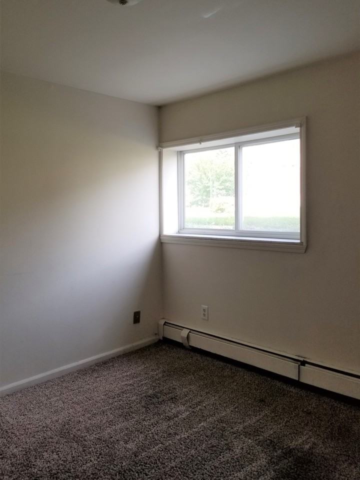 410 Lippincott Blvd - Photo 3 of 4