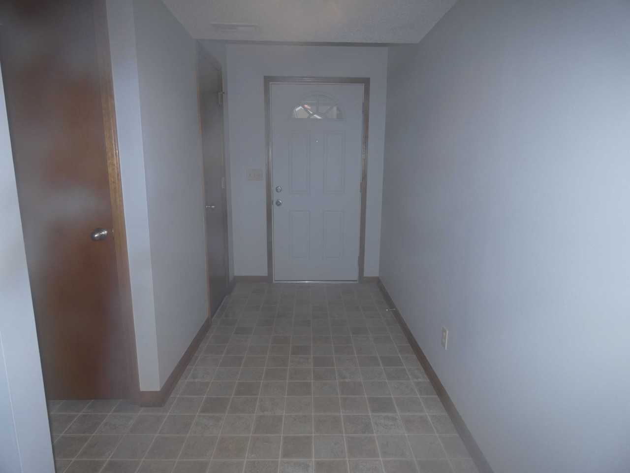 5609 Nw 66th Terr - Photo 2 of 10