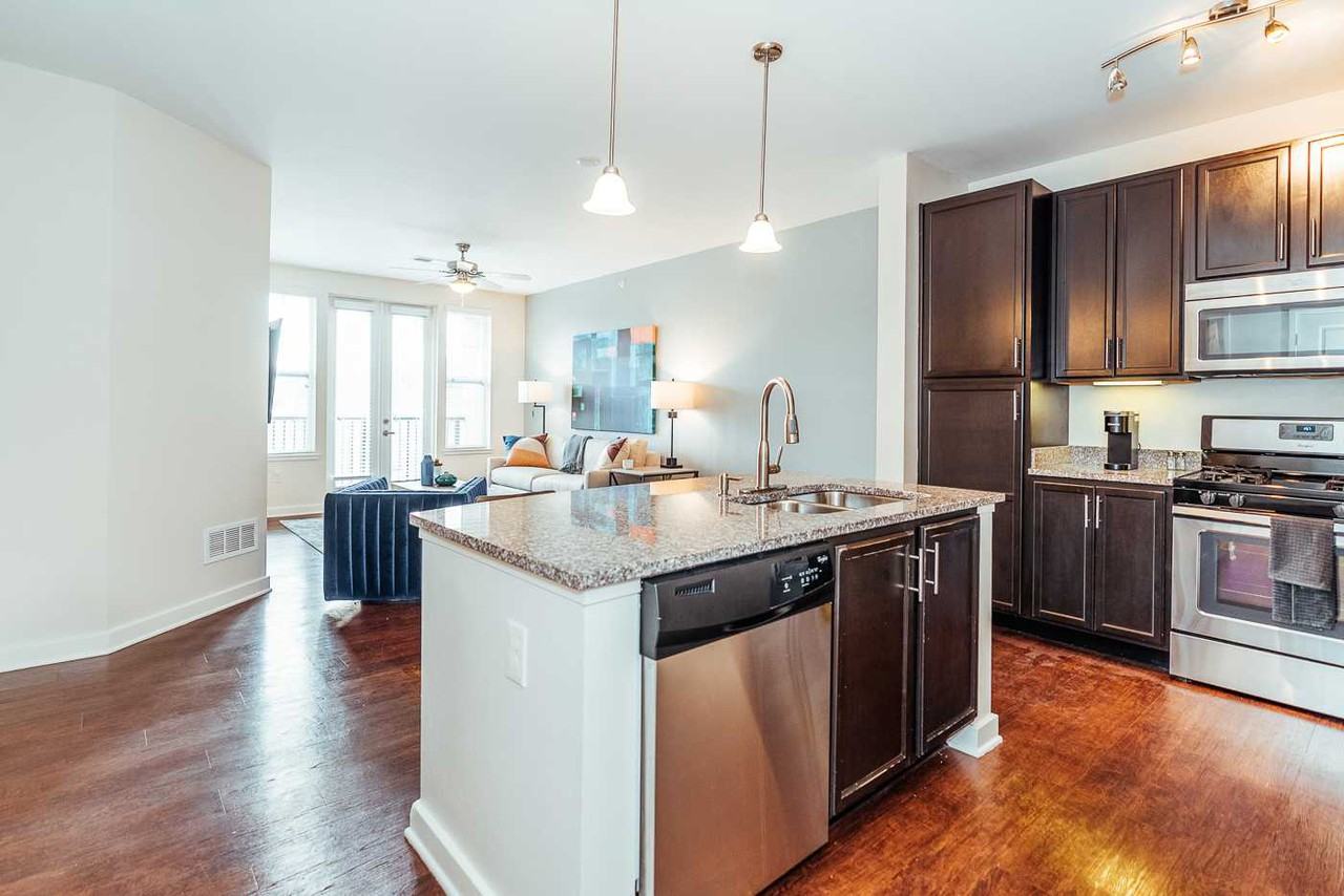 1000 Lane Parke Ct - Photo 3 of 9