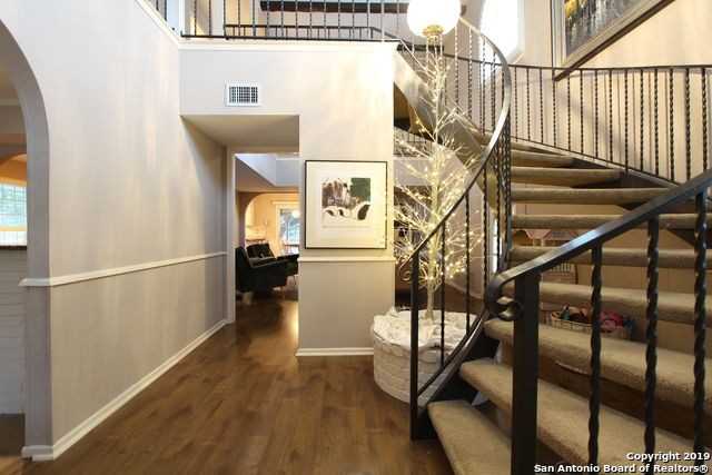 309 Sagecrest Dr - Photo 3 of 25