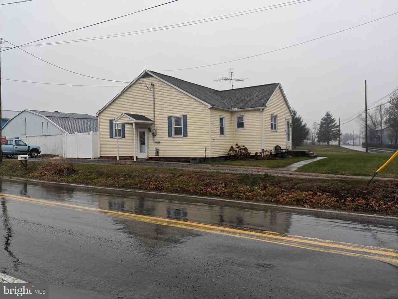 140 Lovers Lane - Photo 2 of 15