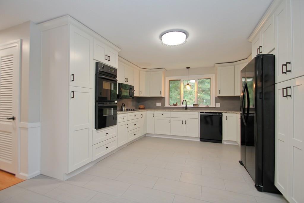 74 Winona Dr - Photo 3 of 36