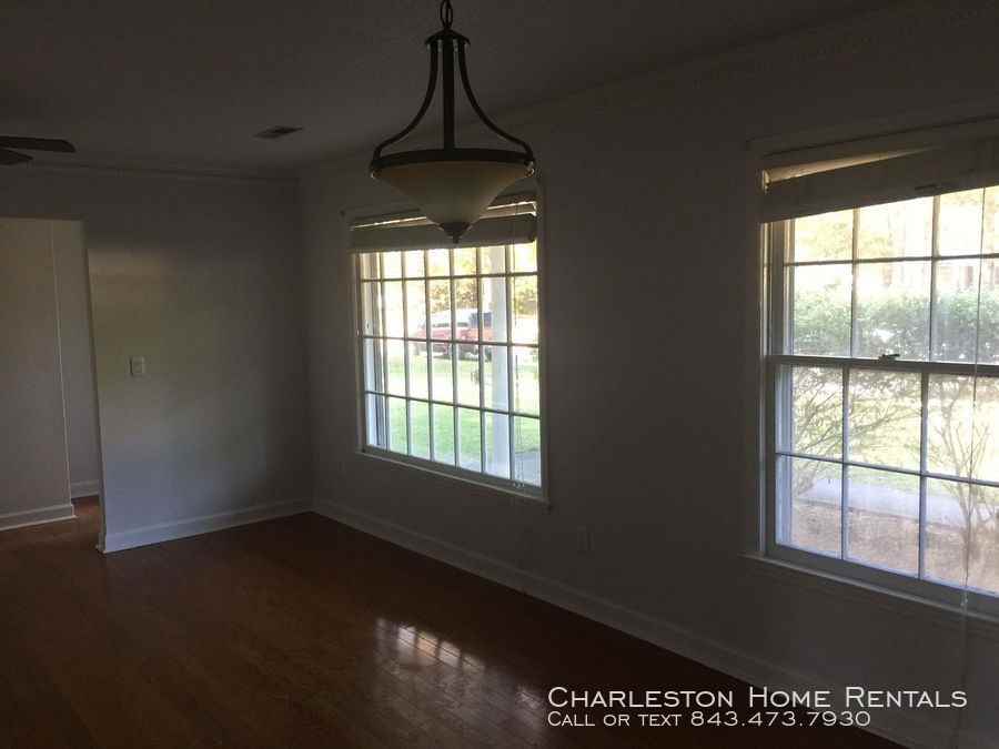 318 Reynard Drive - Photo 3 of 14