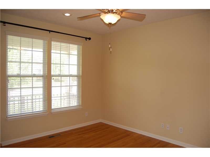 15167 Newburyport Dr - Photo 3 of 24