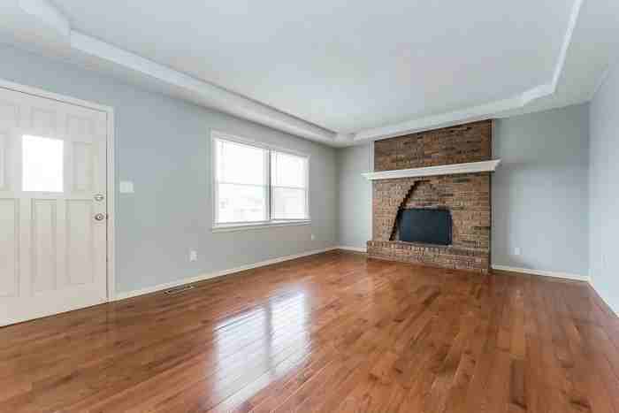 704 Cosby Street - Photo 3 of 9