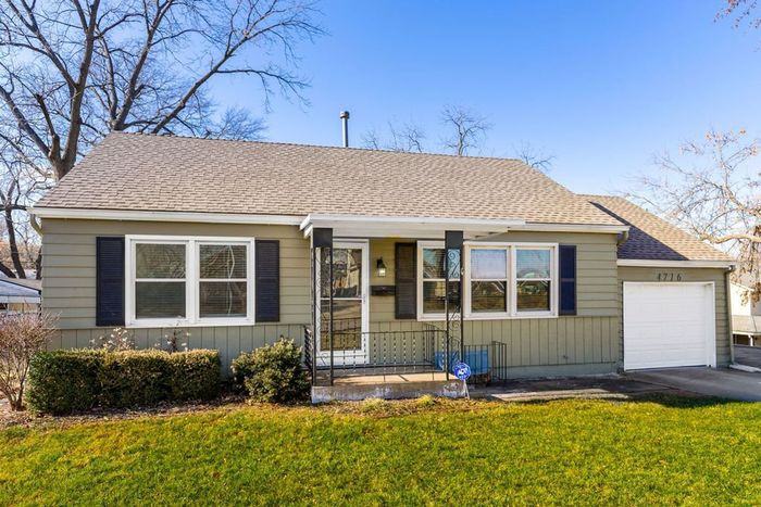 4716 Canterbury - Photo 3 of 30