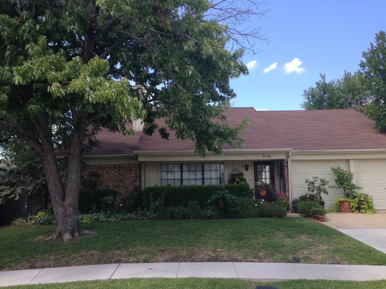 5436 Gregory Dr - Photo 3 of 20