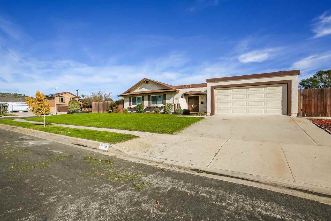 1558 Shepherd Dr - Photo 2 of 23