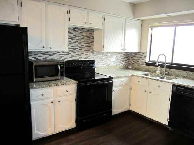 4208 Central #4E - Photo 3 of 19