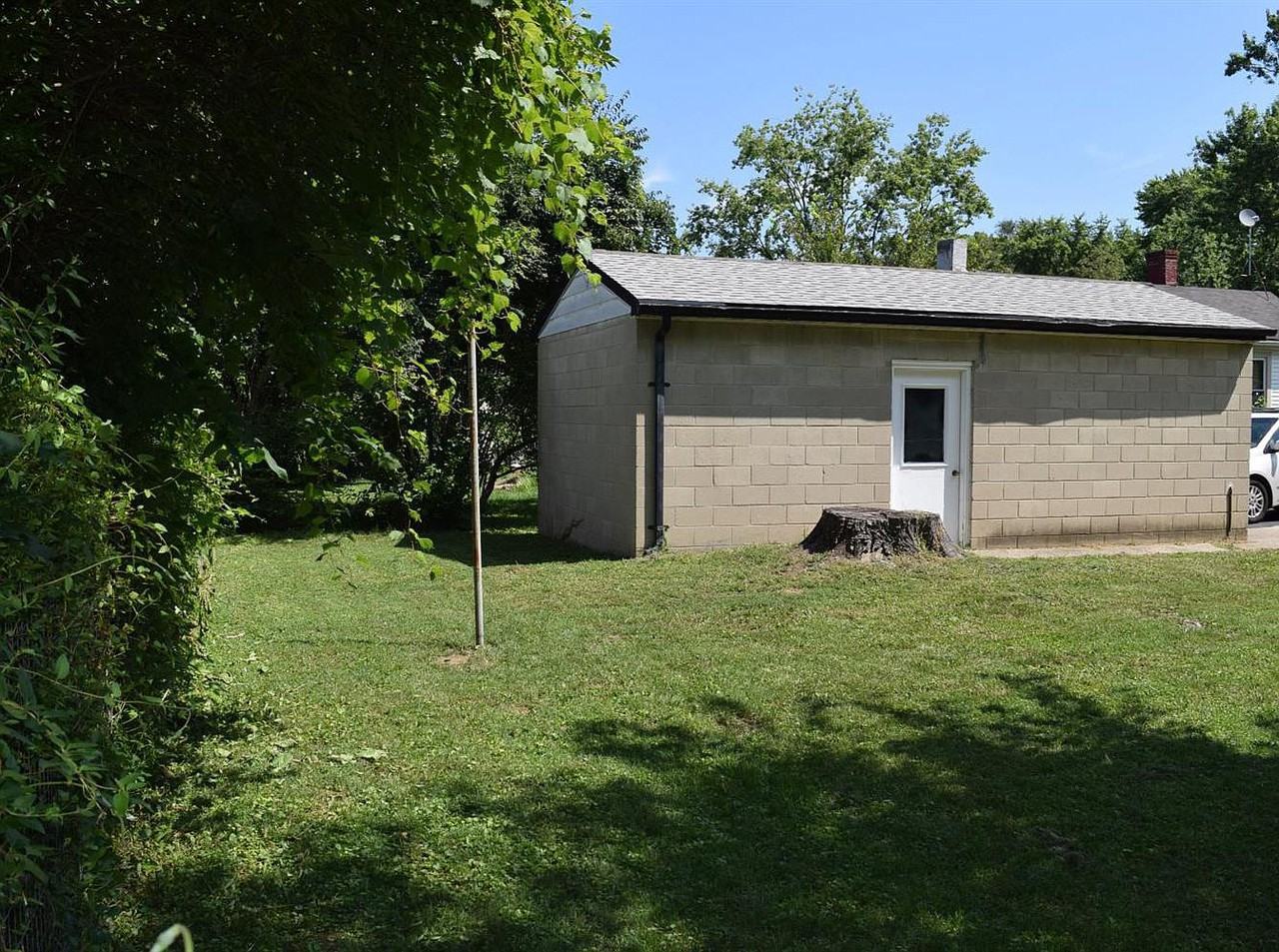 411 Williams Street - Photo 3 of 12