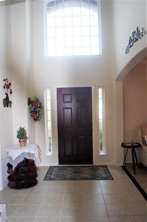 65 Hallmark Drive - Photo 2 of 31