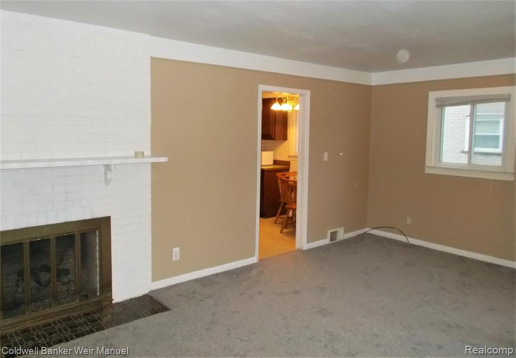 31389 Artesian Drive - Photo 3 of 12
