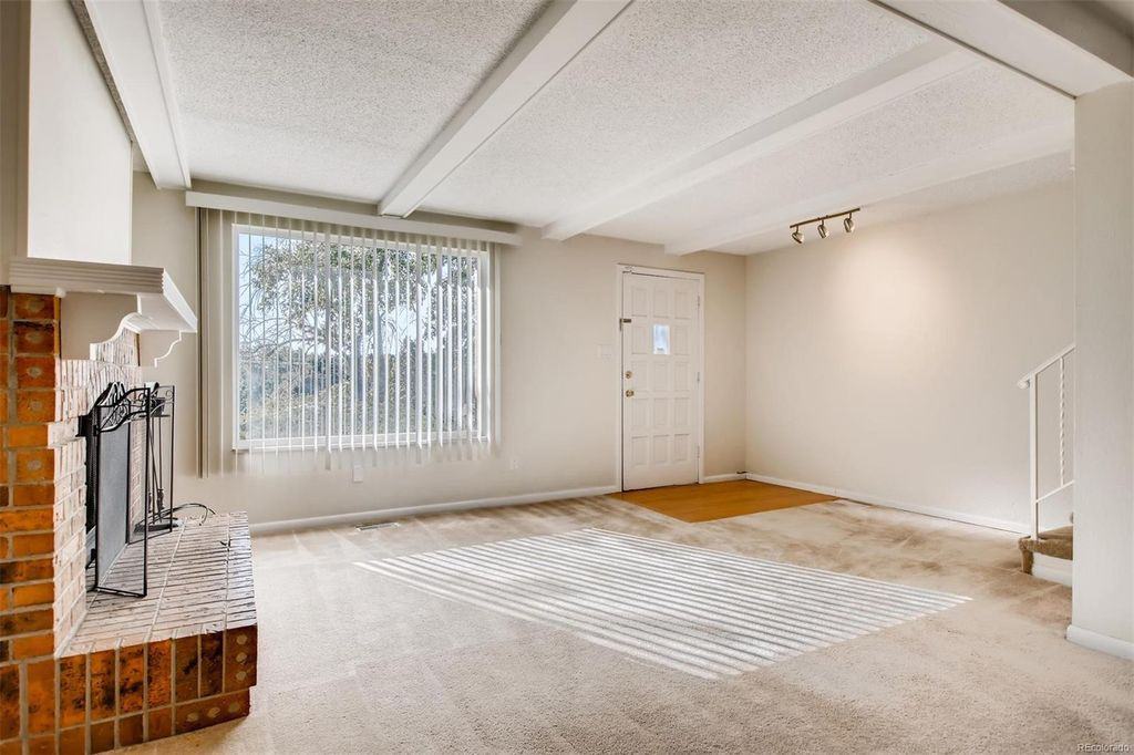 396 Gladiola Street - Photo 2 of 23