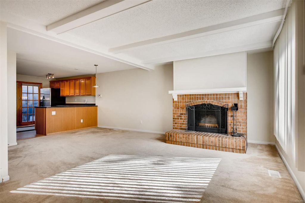 396 Gladiola Street - Photo 3 of 23