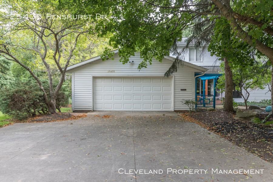 25435 Penshurst Dr - Photo 3 of 50
