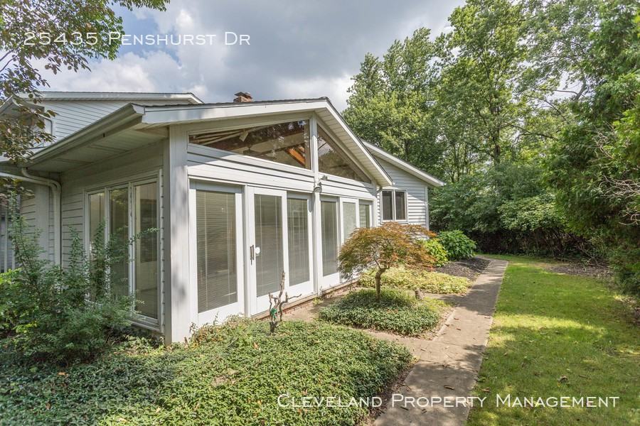 25435 Penshurst Dr - Photo 2 of 50