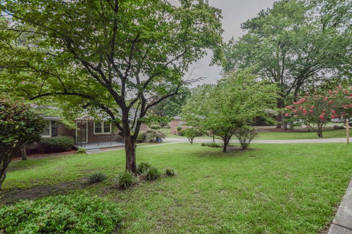 2647 Glenwood Road - Photo 2 of 11