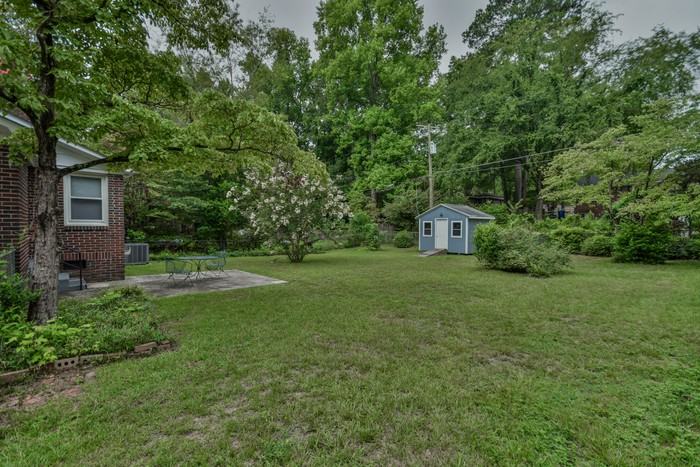 2647 Glenwood Road - Photo 3 of 11