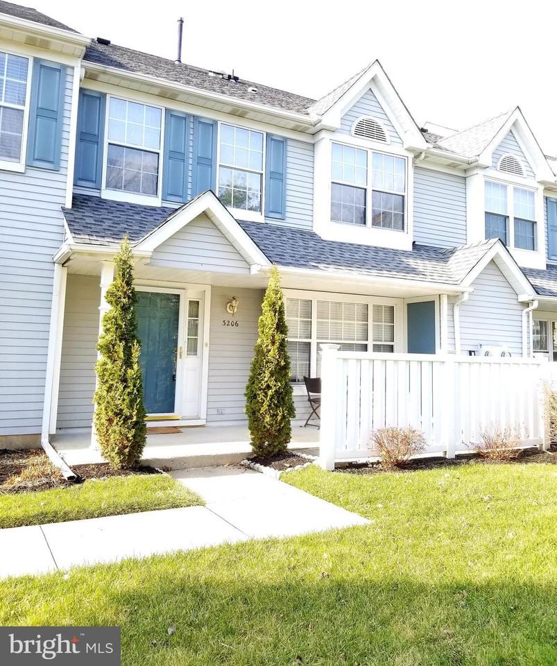 3206 Wimbledon Way - Photo 2 of 34