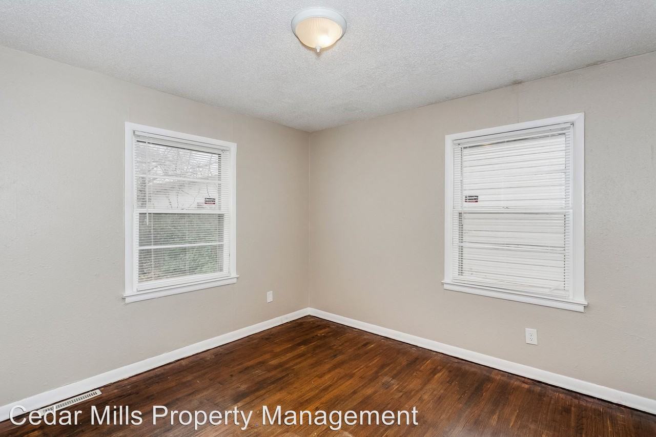 2710 N. Gentry St. - Photo 3 of 14