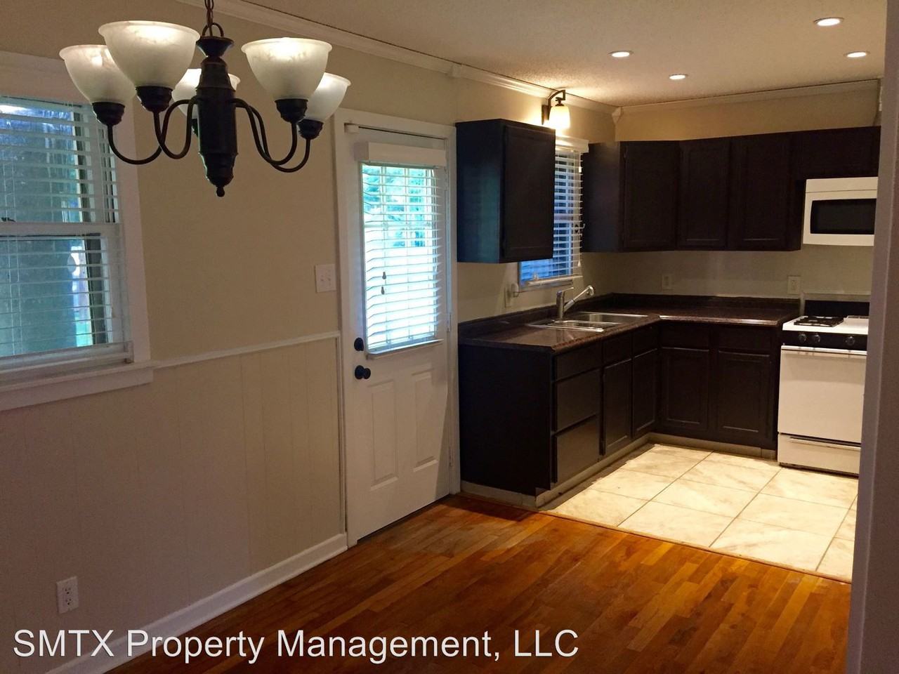 303 Smith Ln - Photo 3 of 9